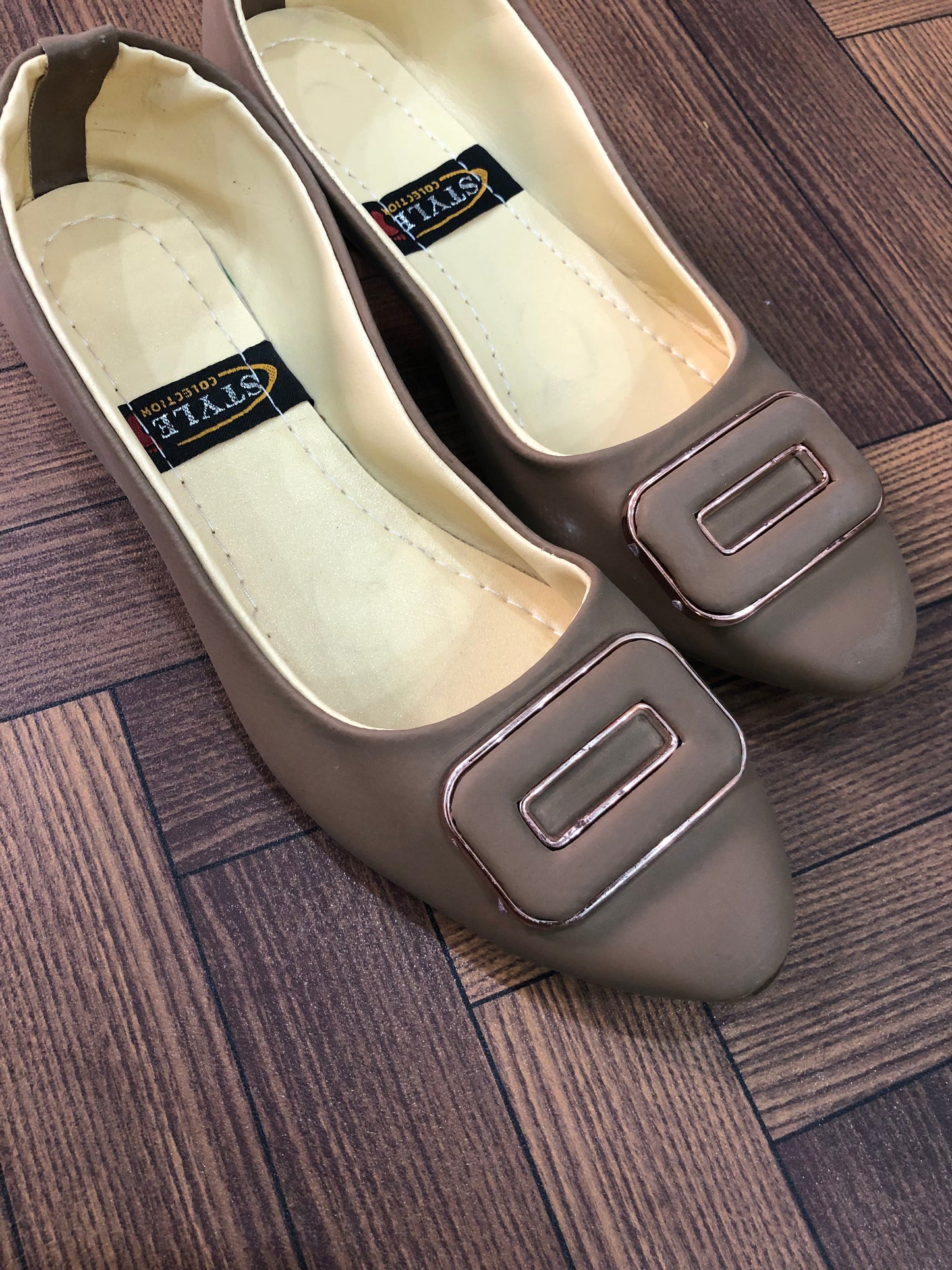 MM522 - POSH PUMPS