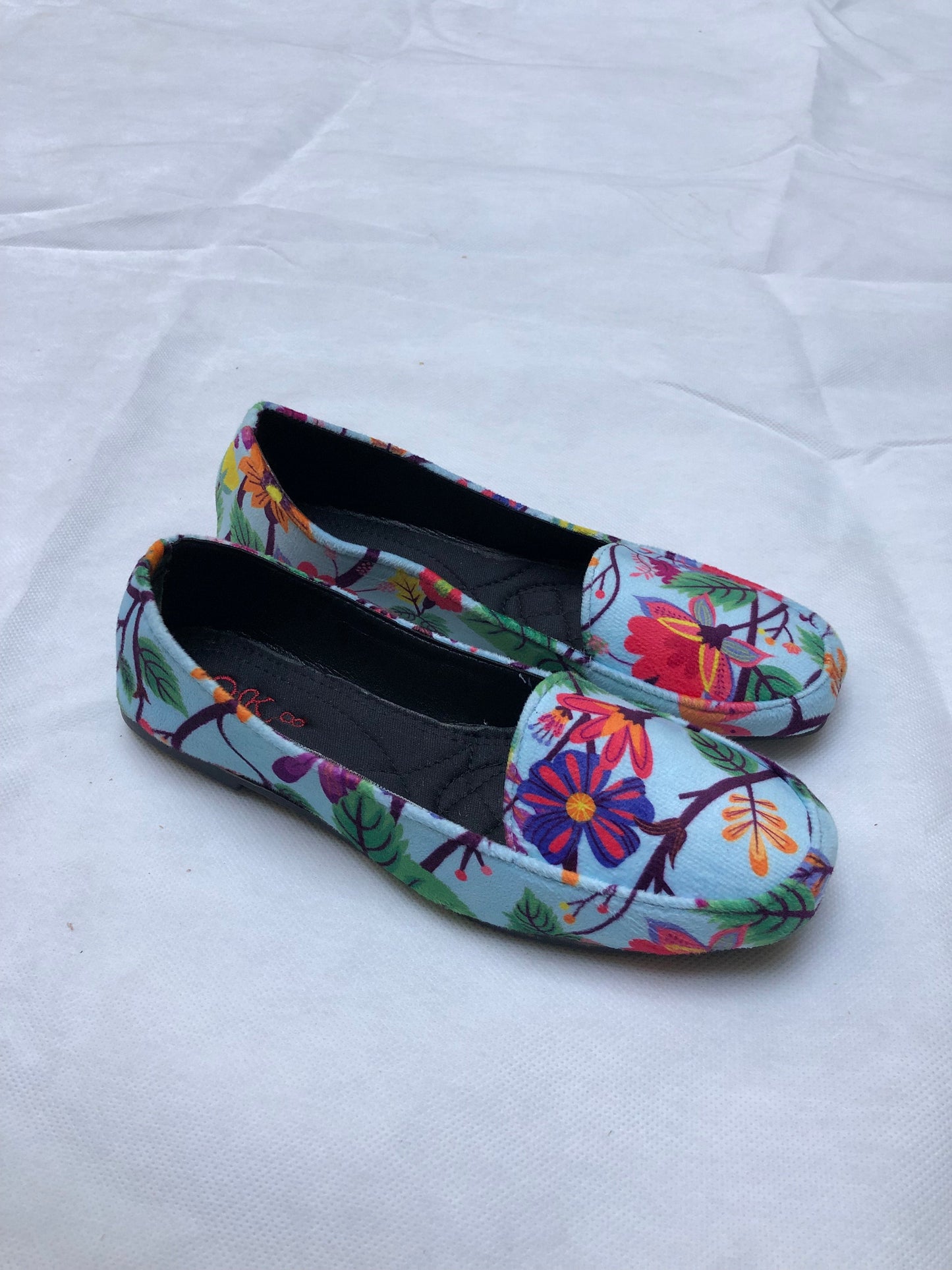 MM44-POSH PUMPS
