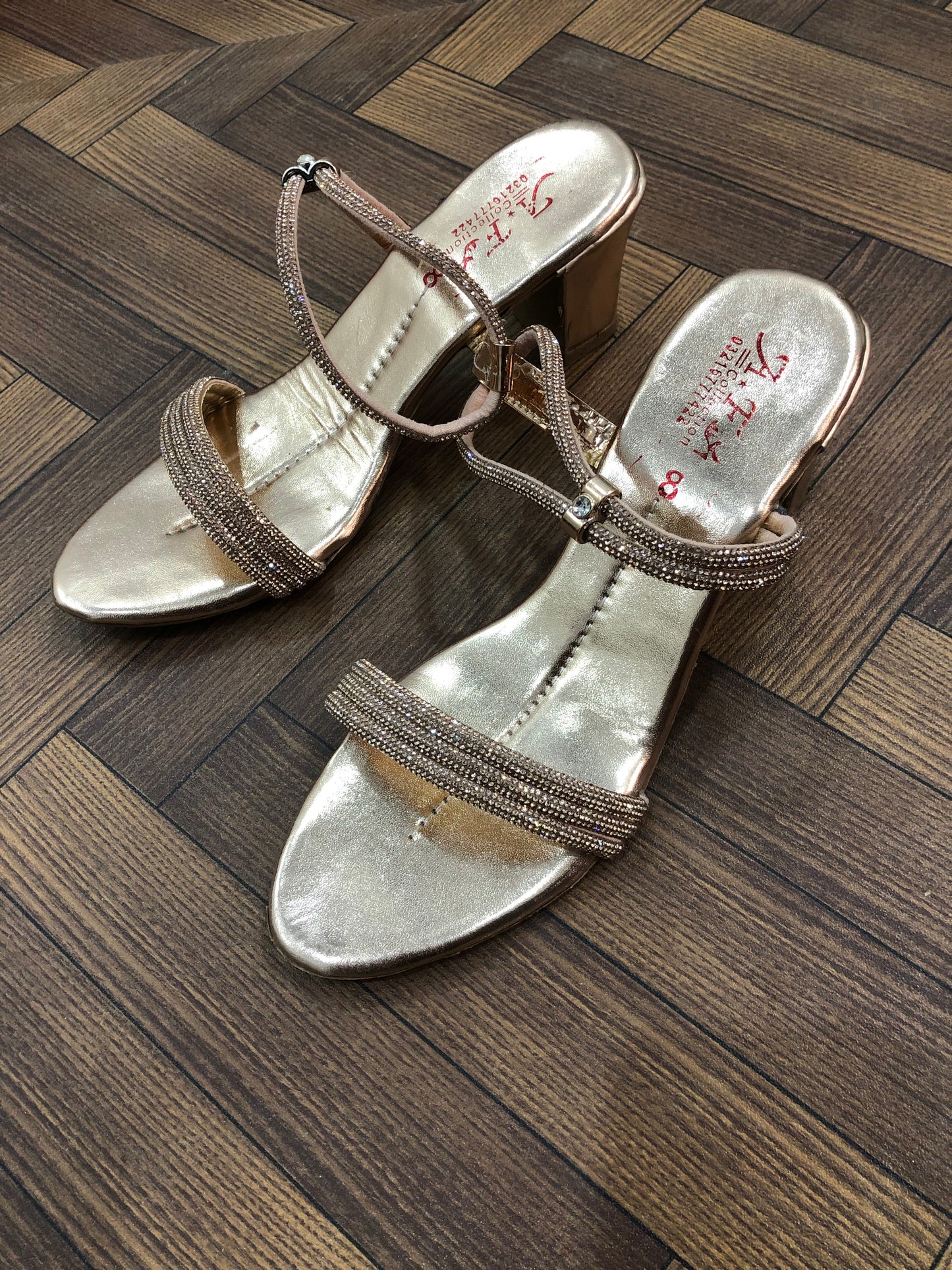 MM054- HEEL