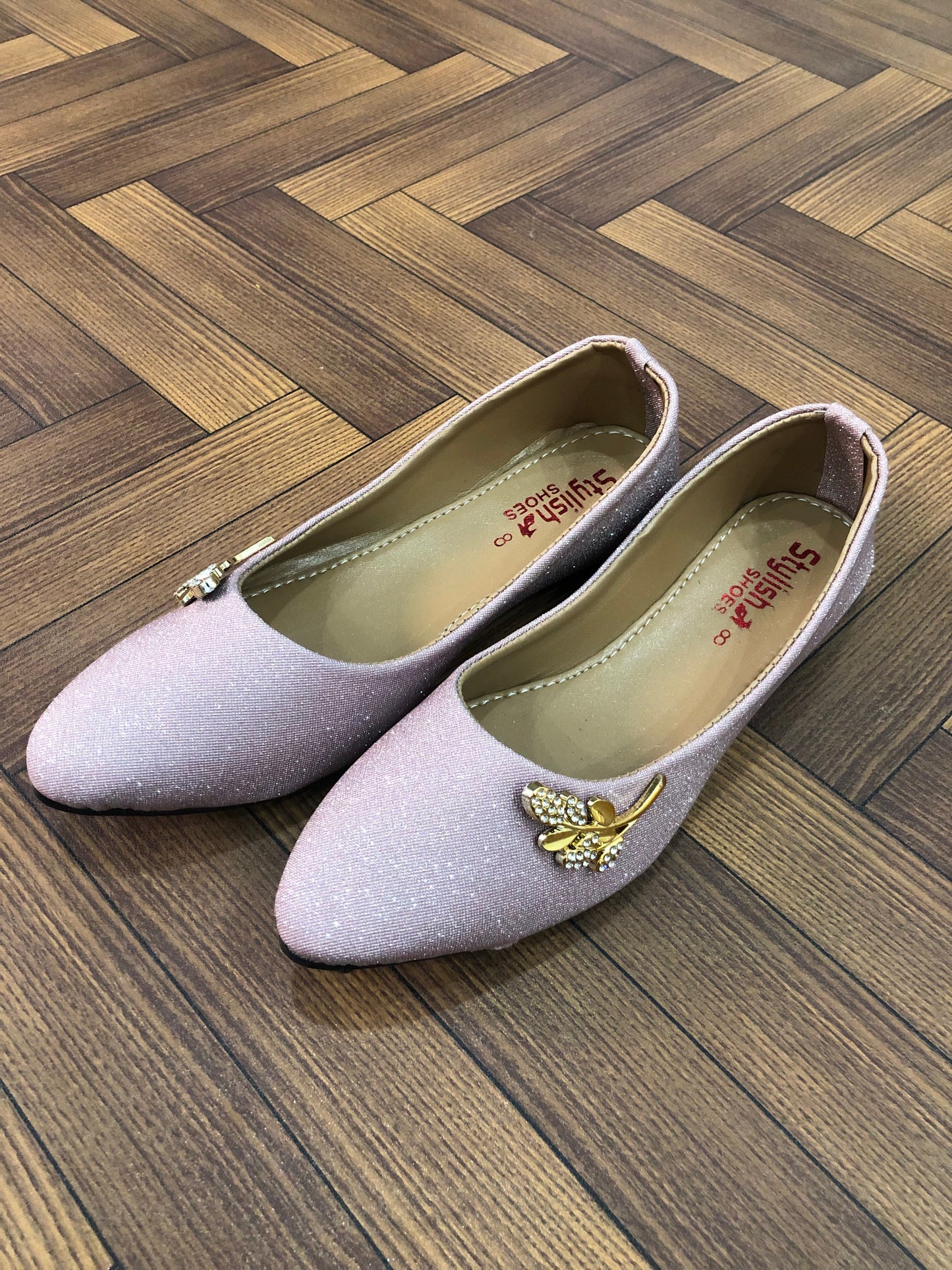 MM524 - POSH PUMPS