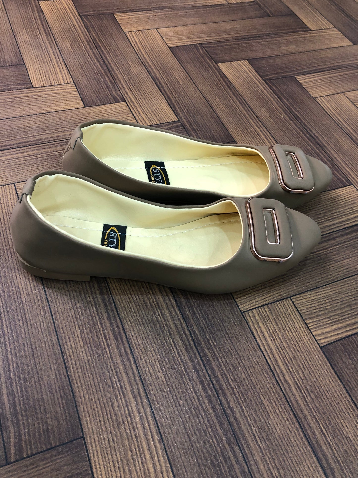 MM522 - POSH PUMPS