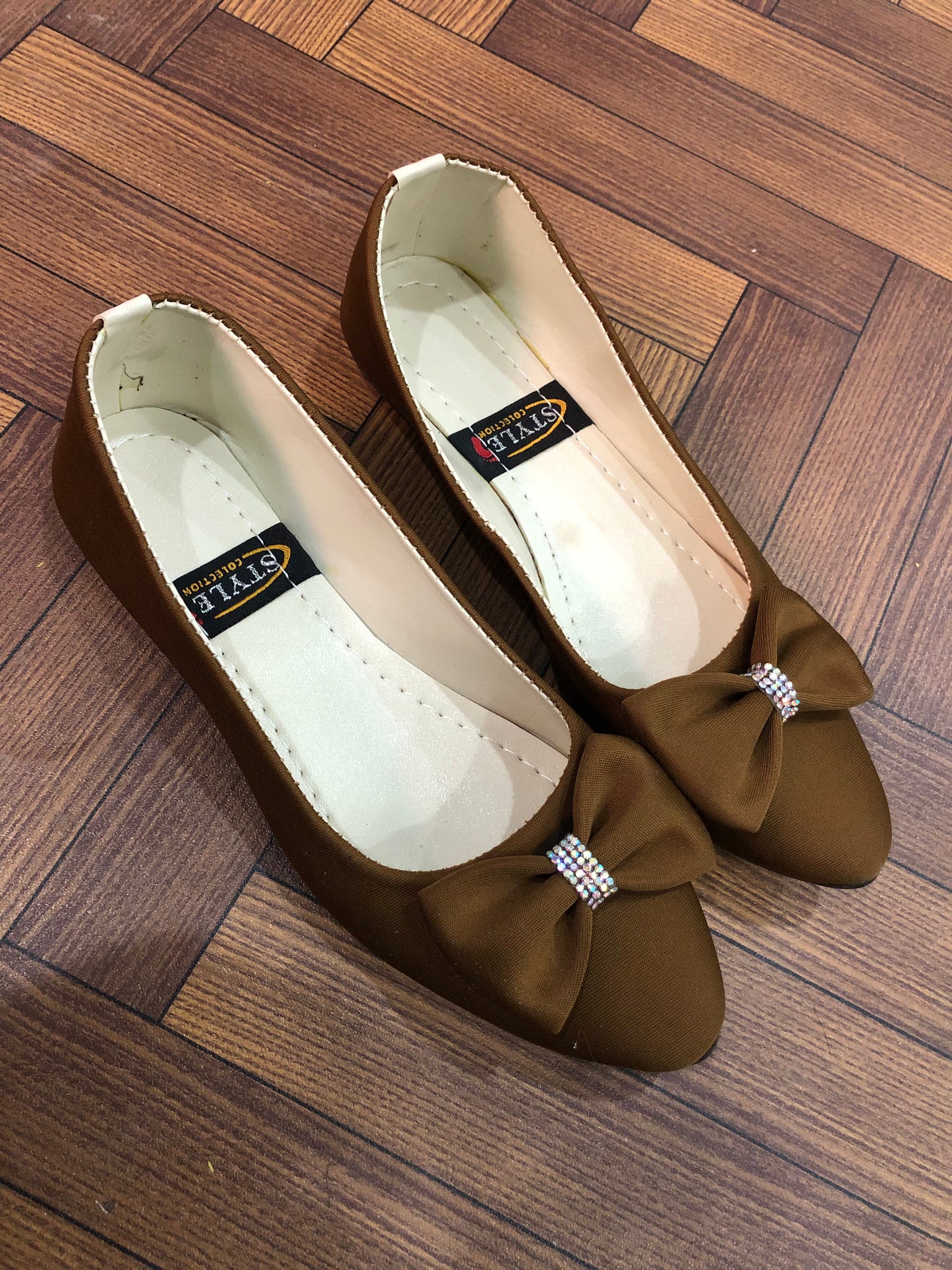 MM56 - POSH PUMPS