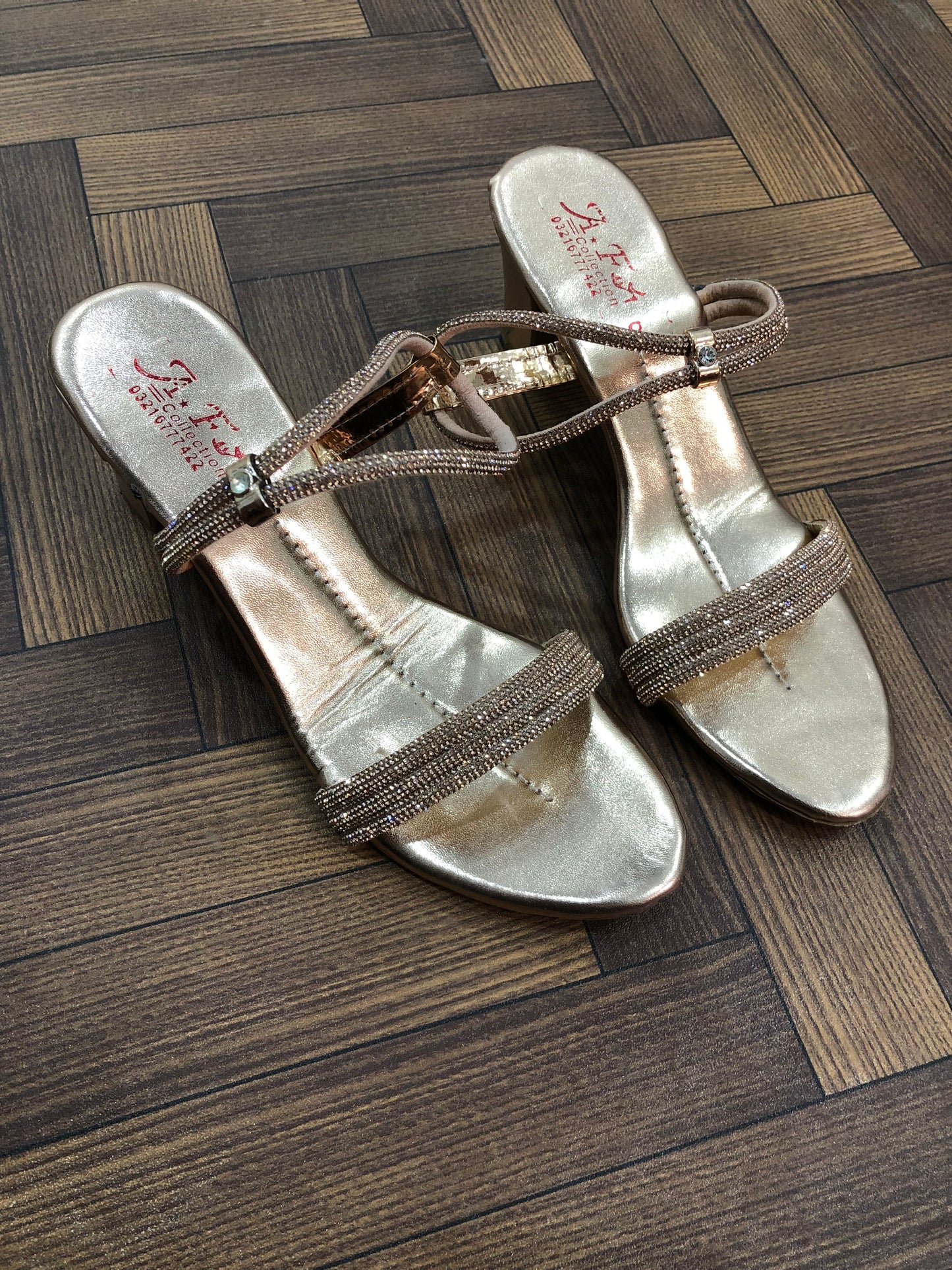 MM054- HEEL