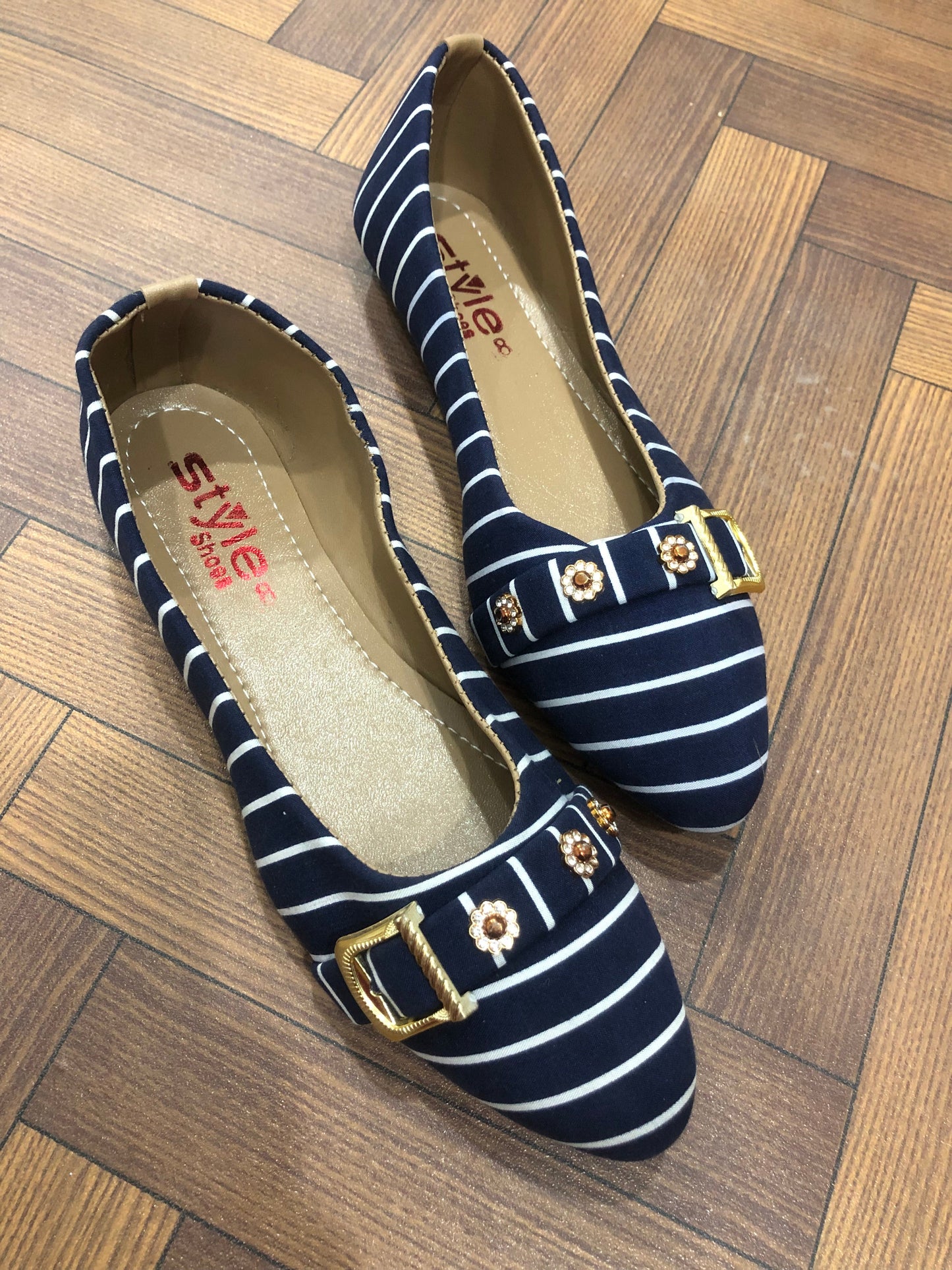 MM562 - POSH PUMPS