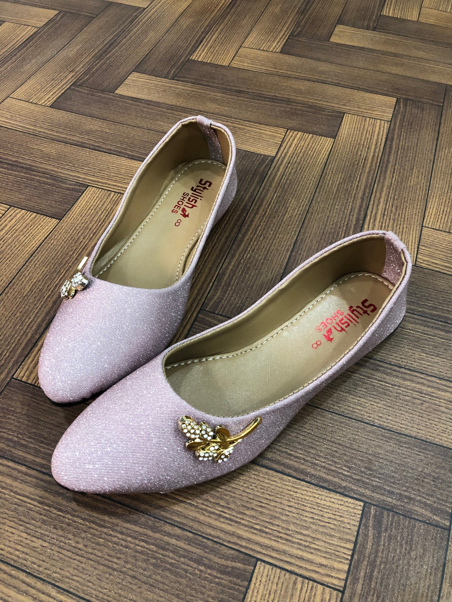 MM524 - POSH PUMPS