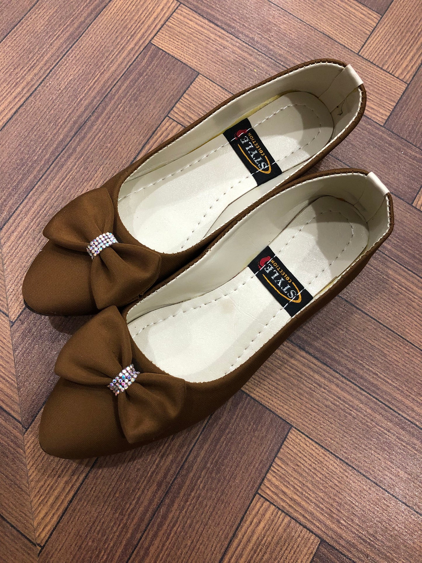 MM56 - POSH PUMPS
