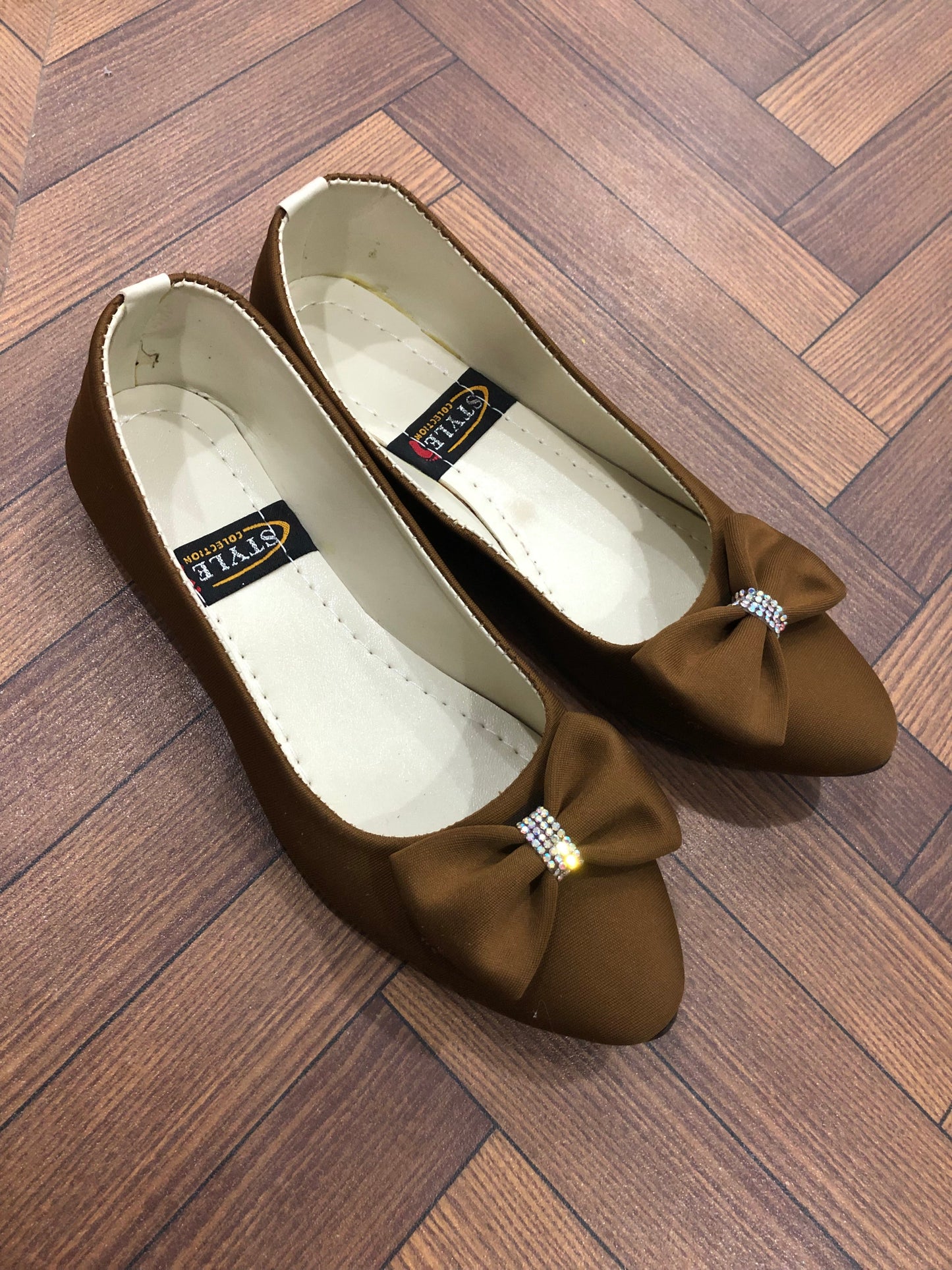 MM56 - POSH PUMPS
