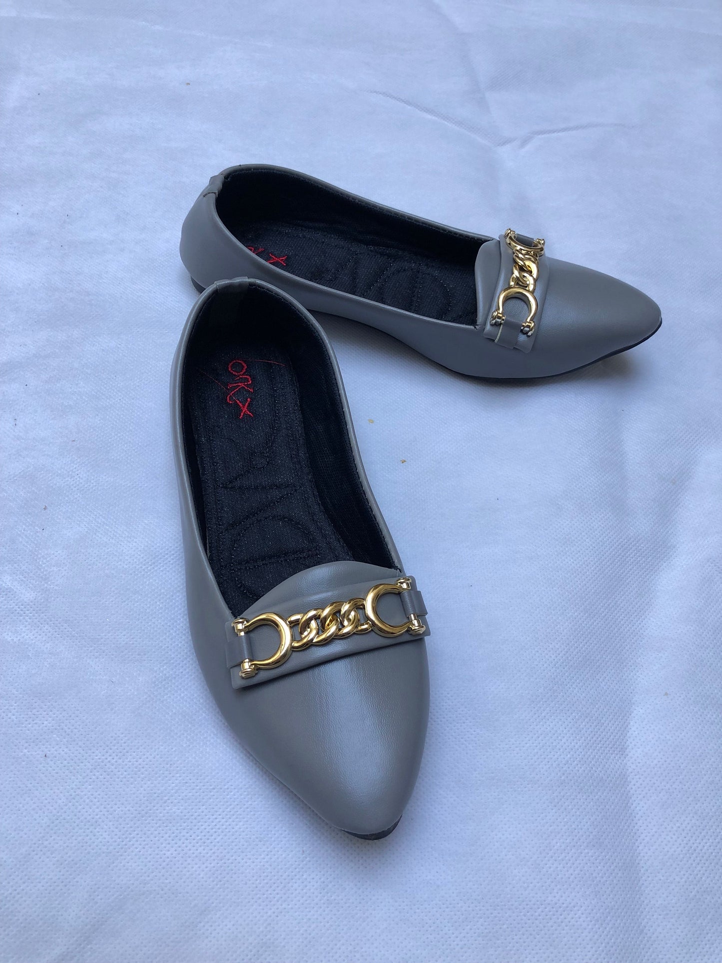 MM49-POSH PUMPS