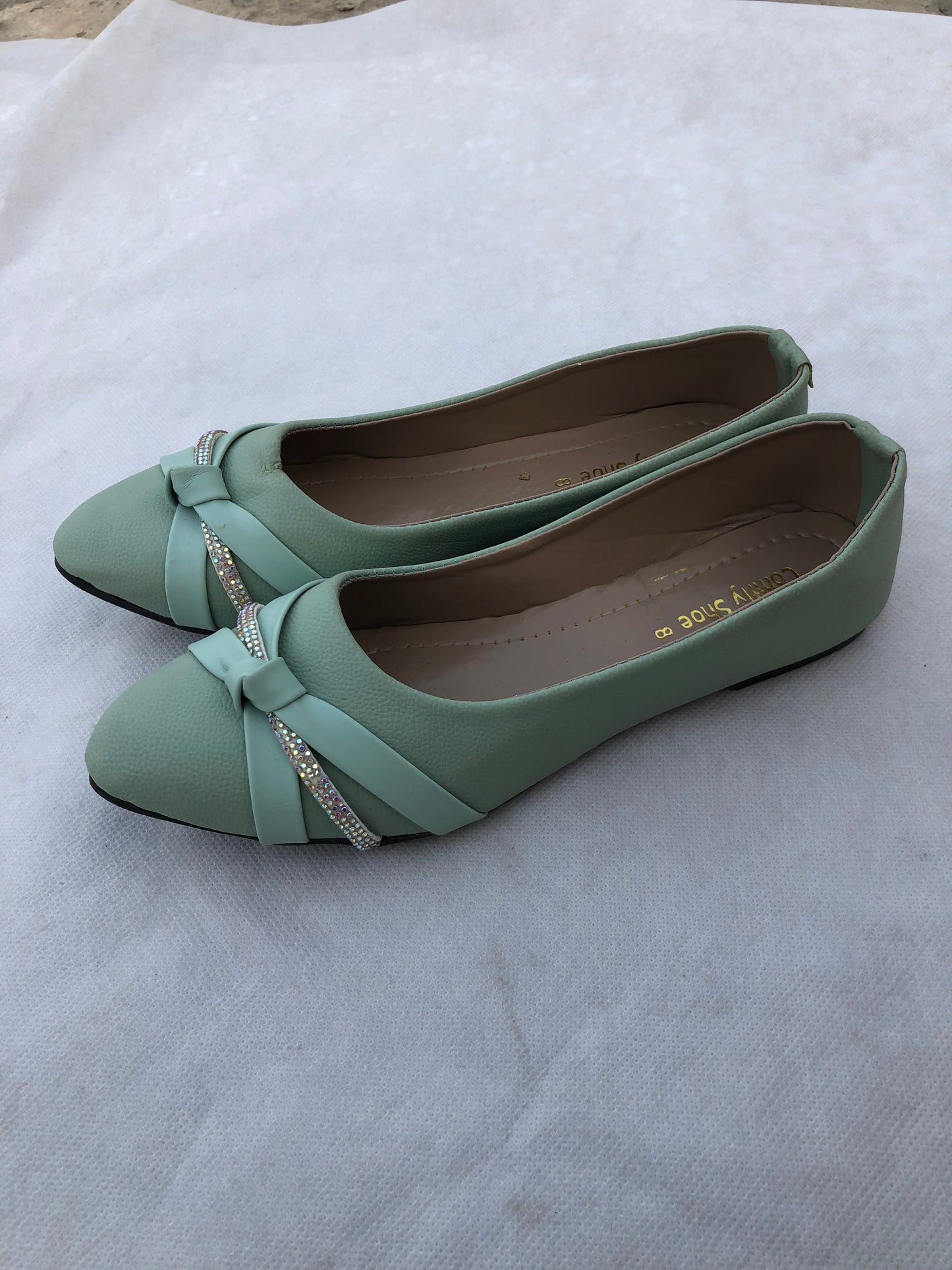 MM405-POSH PUMPS